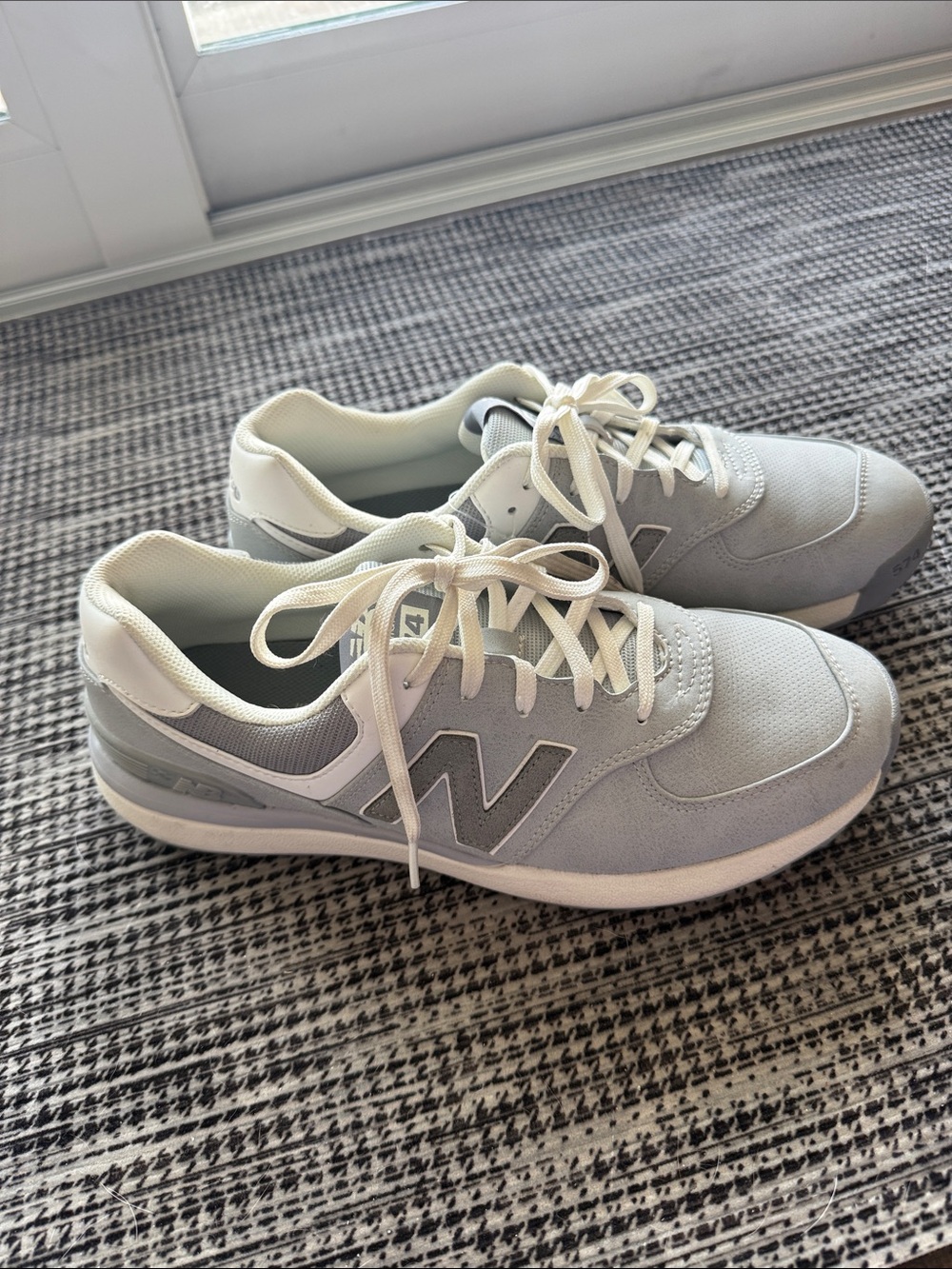 New Balance Men's Light Gray Golf Sneakers